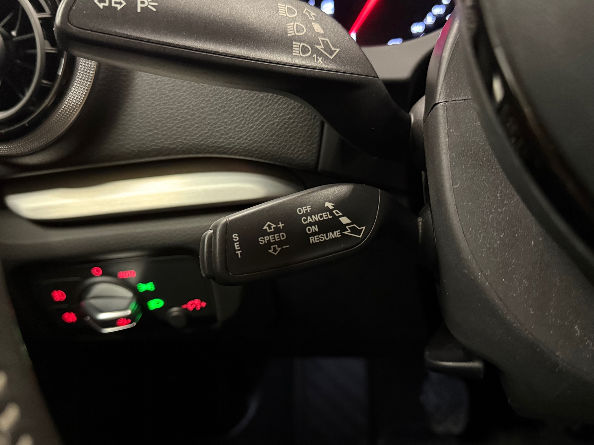 https://www.autokooy.nl//xml/images/56919595-16.JPG