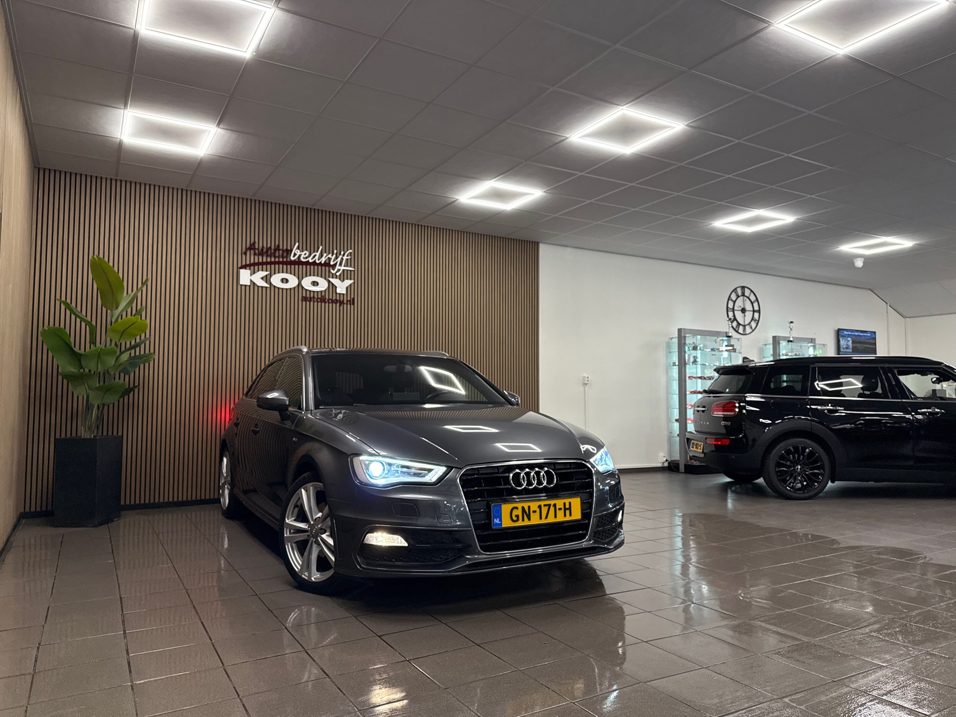 https://www.autokooy.nl//xml/images/56919595-7.JPG