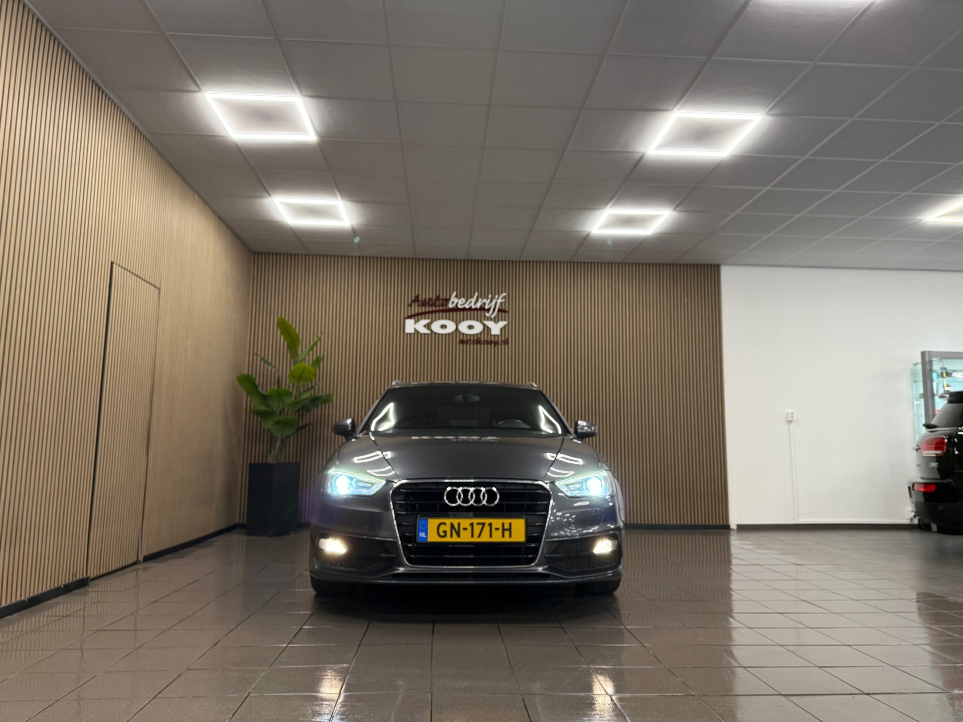 https://www.autokooy.nl//xml/images/56919595-8.JPG