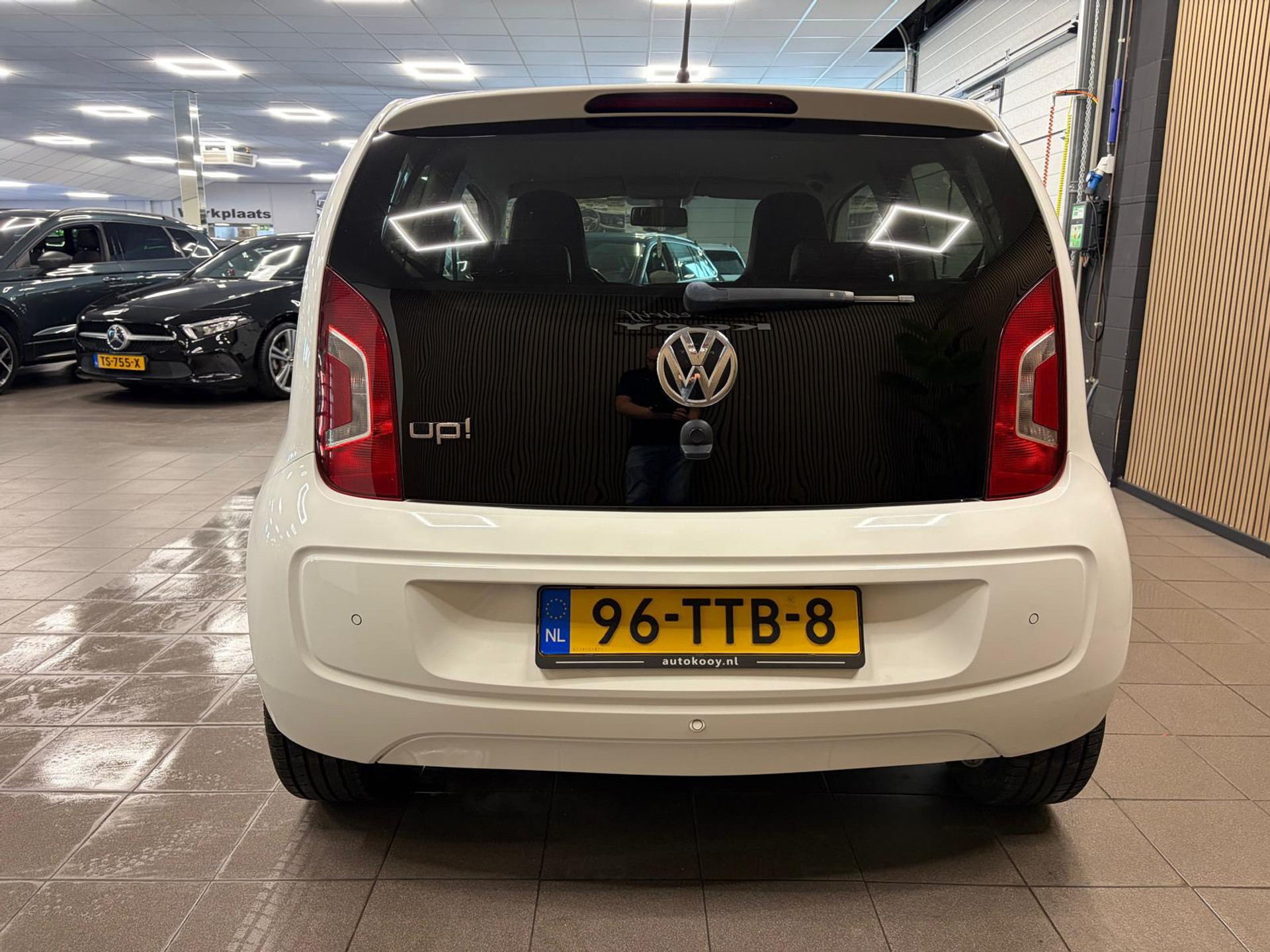 https://www.autokooy.nl//xml/images/56957079-4.JPG
