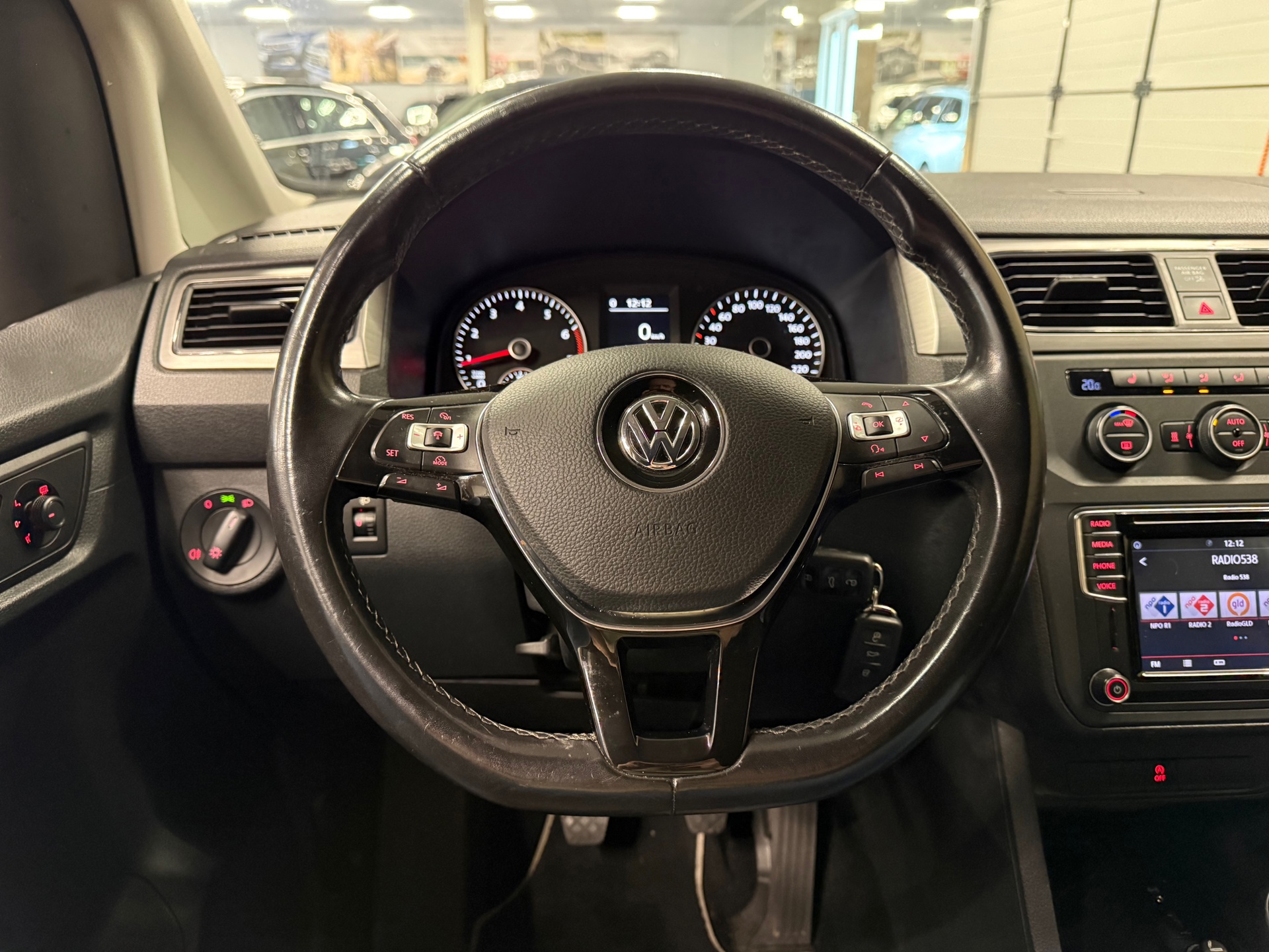 https://www.autokooy.nl//xml/images/56977579-13.JPG