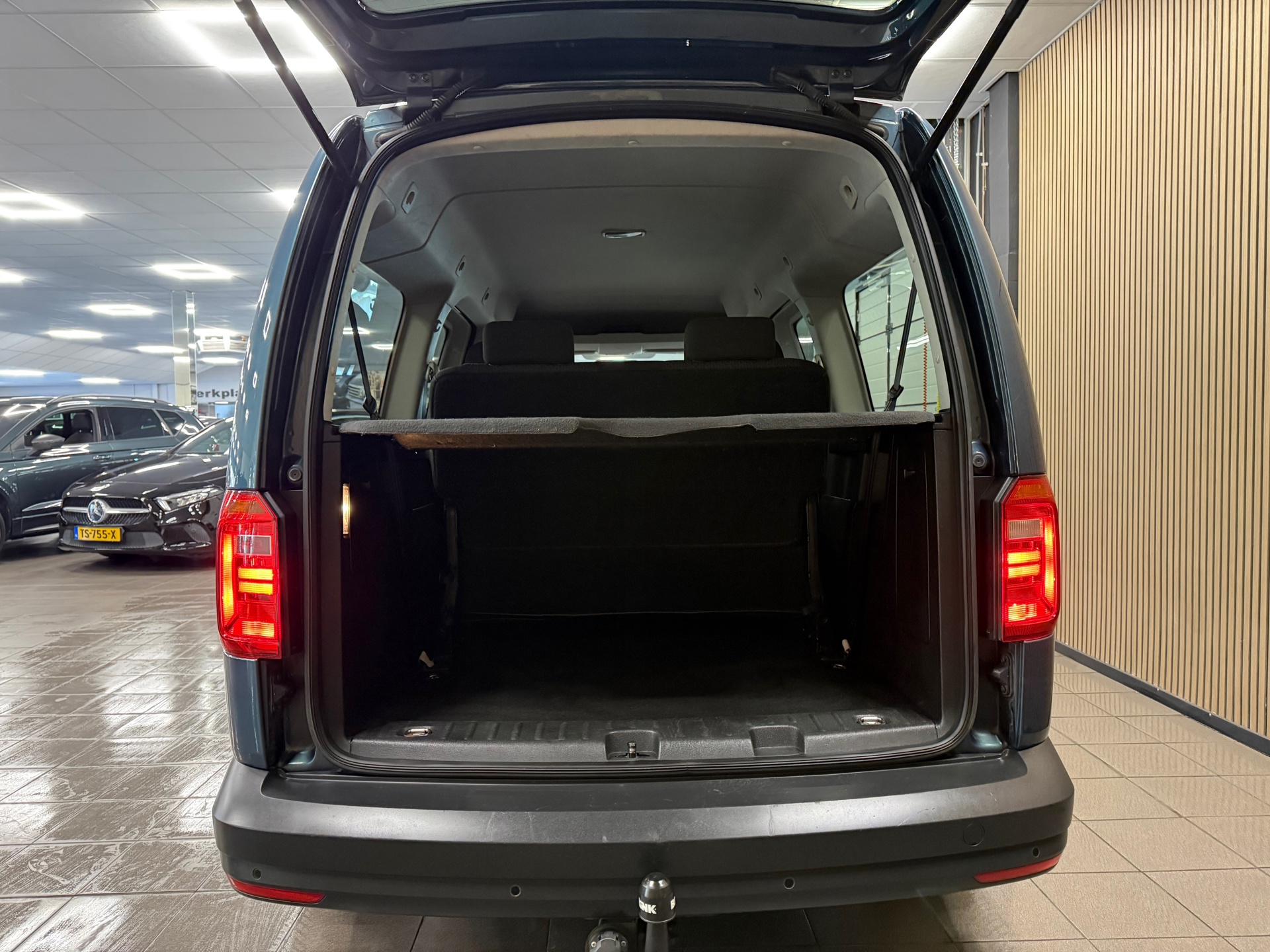 https://www.autokooy.nl//xml/images/56977579-5.JPG