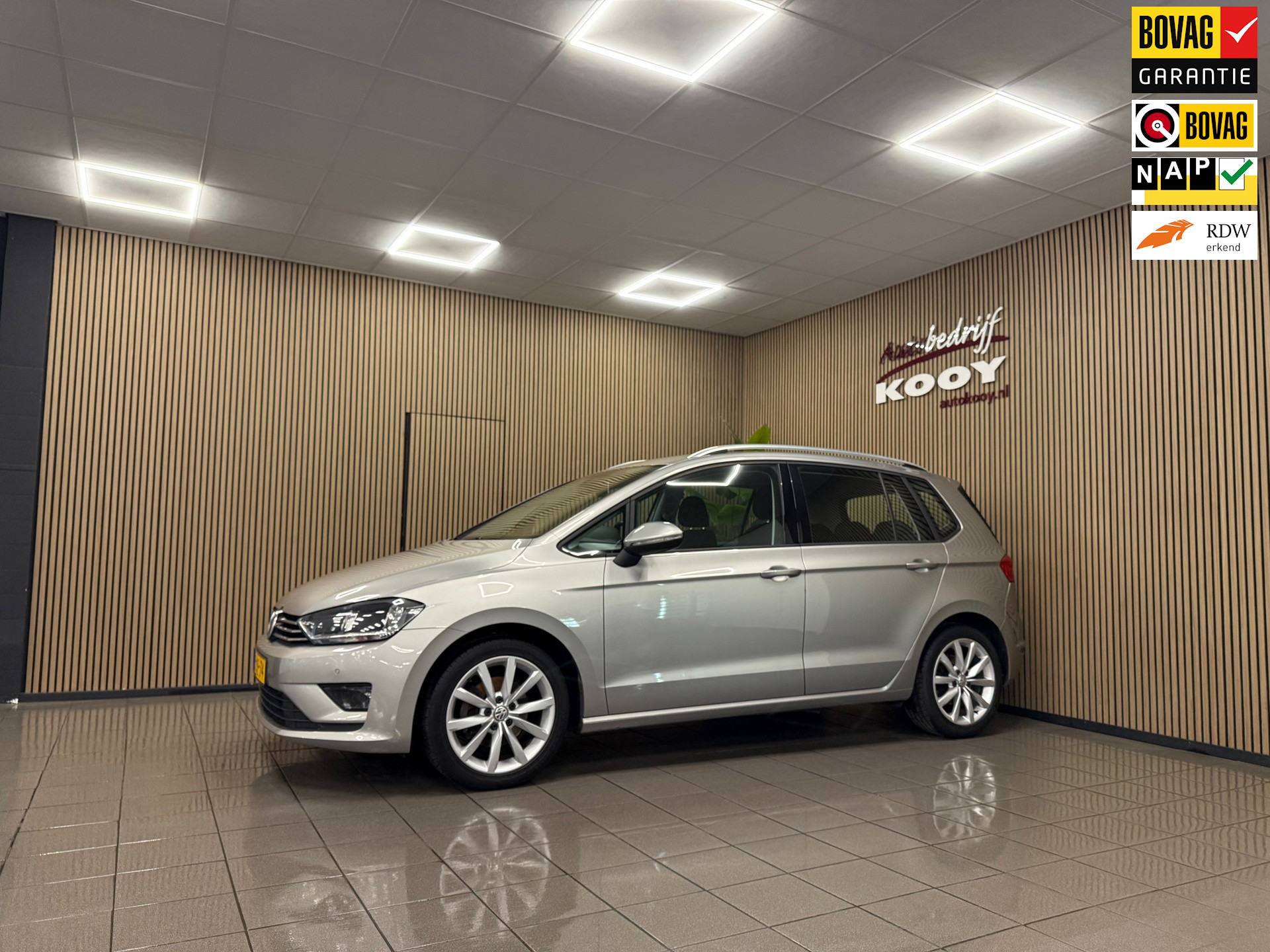 Volkswagen Golf Sportsvan 1.2 TSI Comfortline * Automaat / Navigatie / Cruise control / LM Velgen / NL Auto *