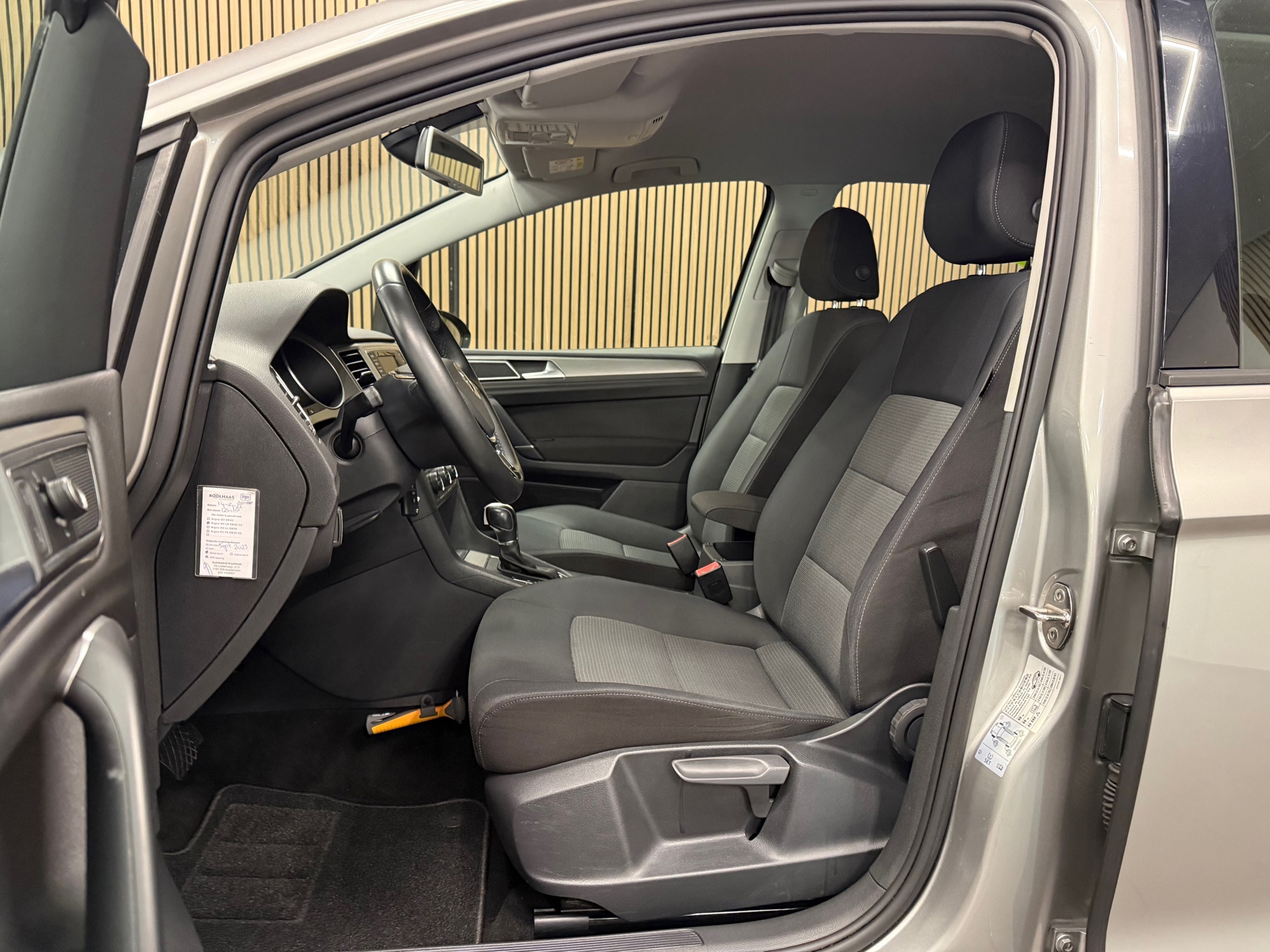 https://www.autokooy.nl//xml/images/57016634-11.JPG