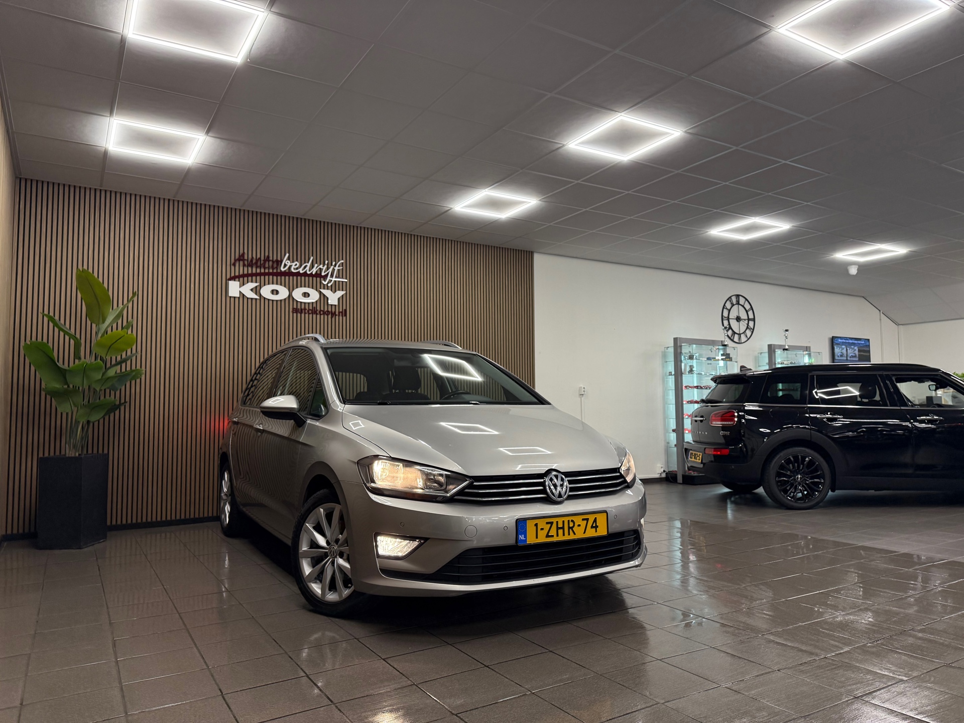 https://www.autokooy.nl//xml/images/57016634-7.JPG