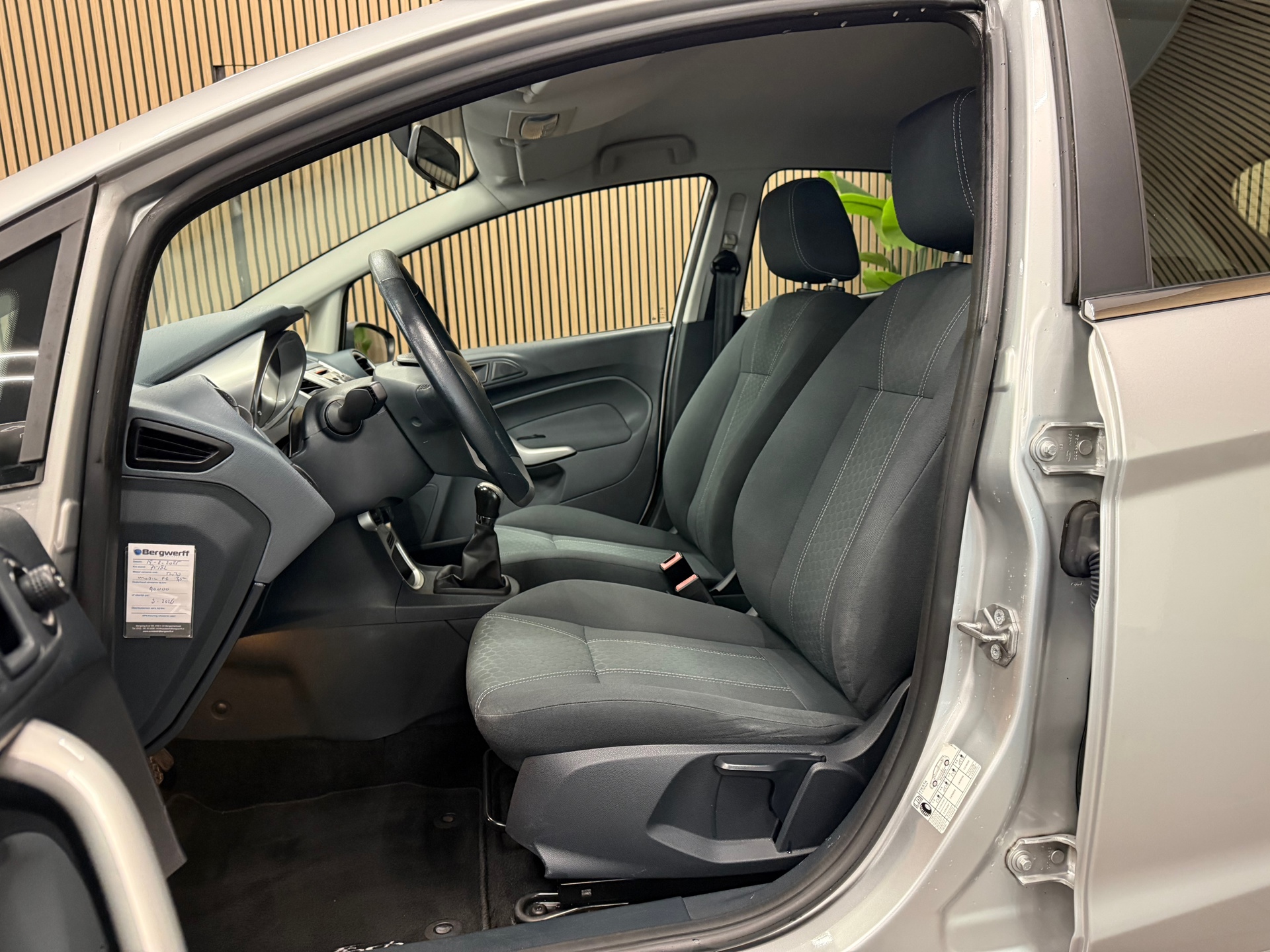 https://www.autokooy.nl//xml/images/57044580-12.JPG