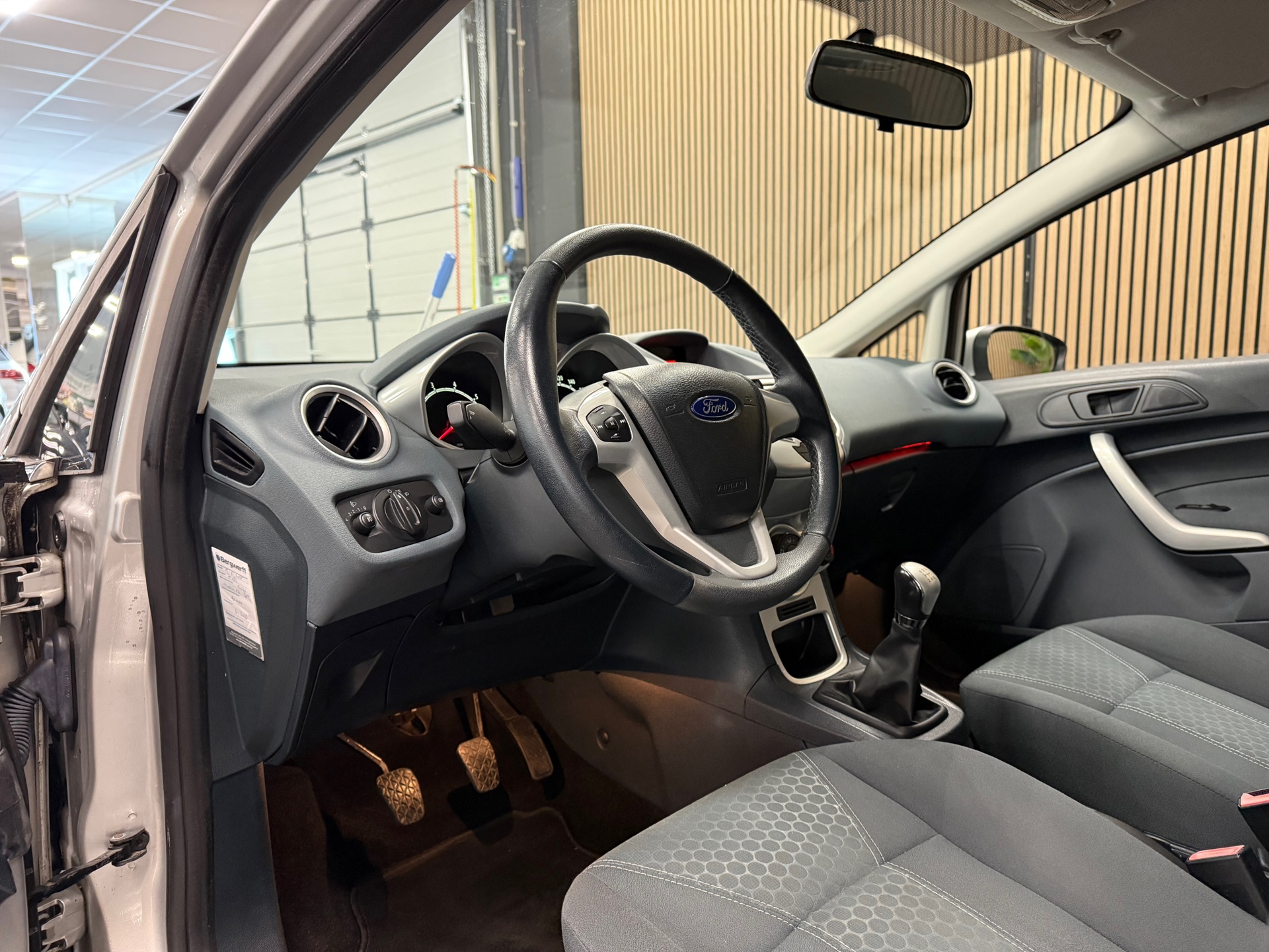 https://www.autokooy.nl//xml/images/57044580-13.JPG