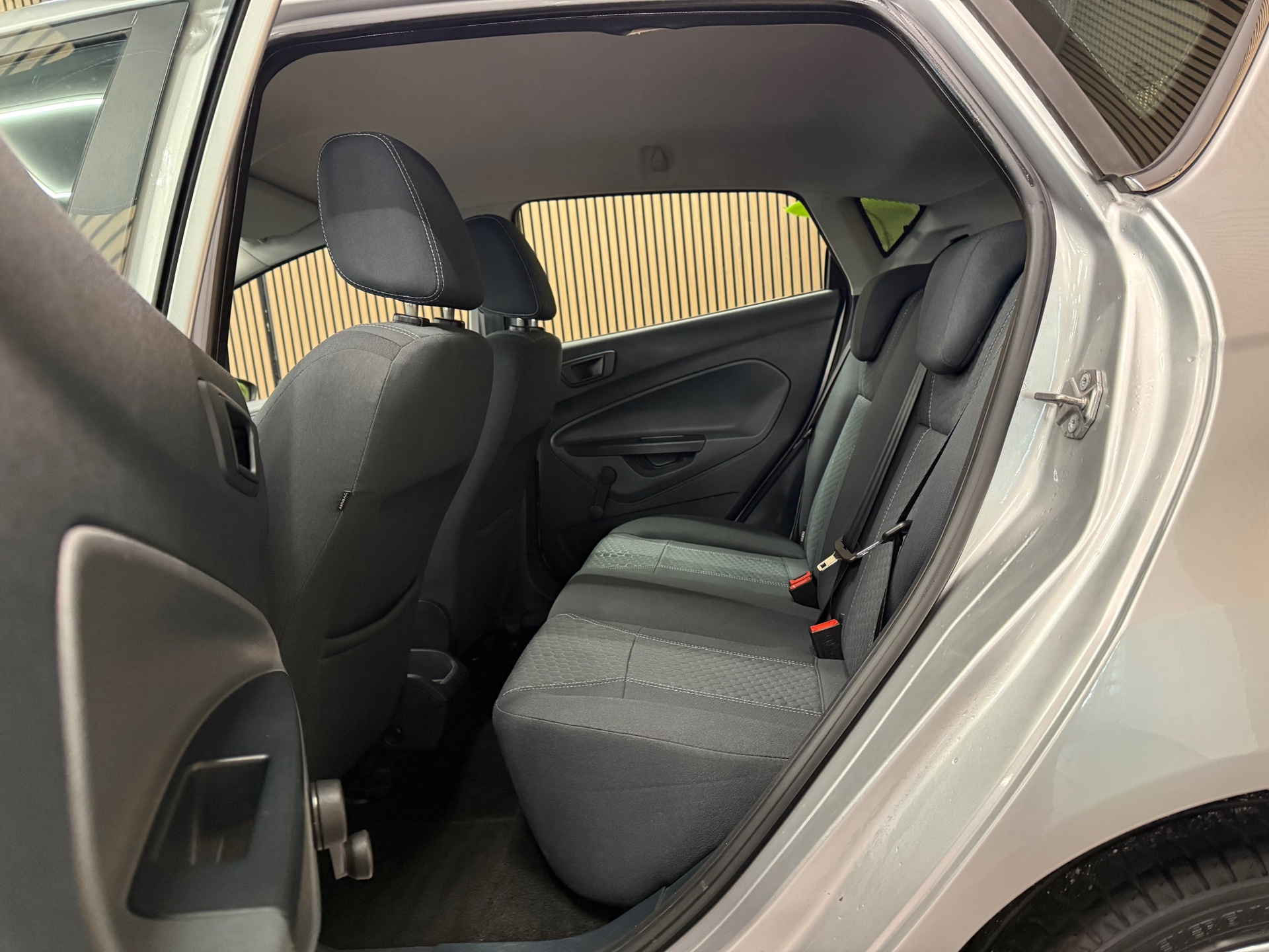 https://www.autokooy.nl//xml/images/57044580-21.JPG