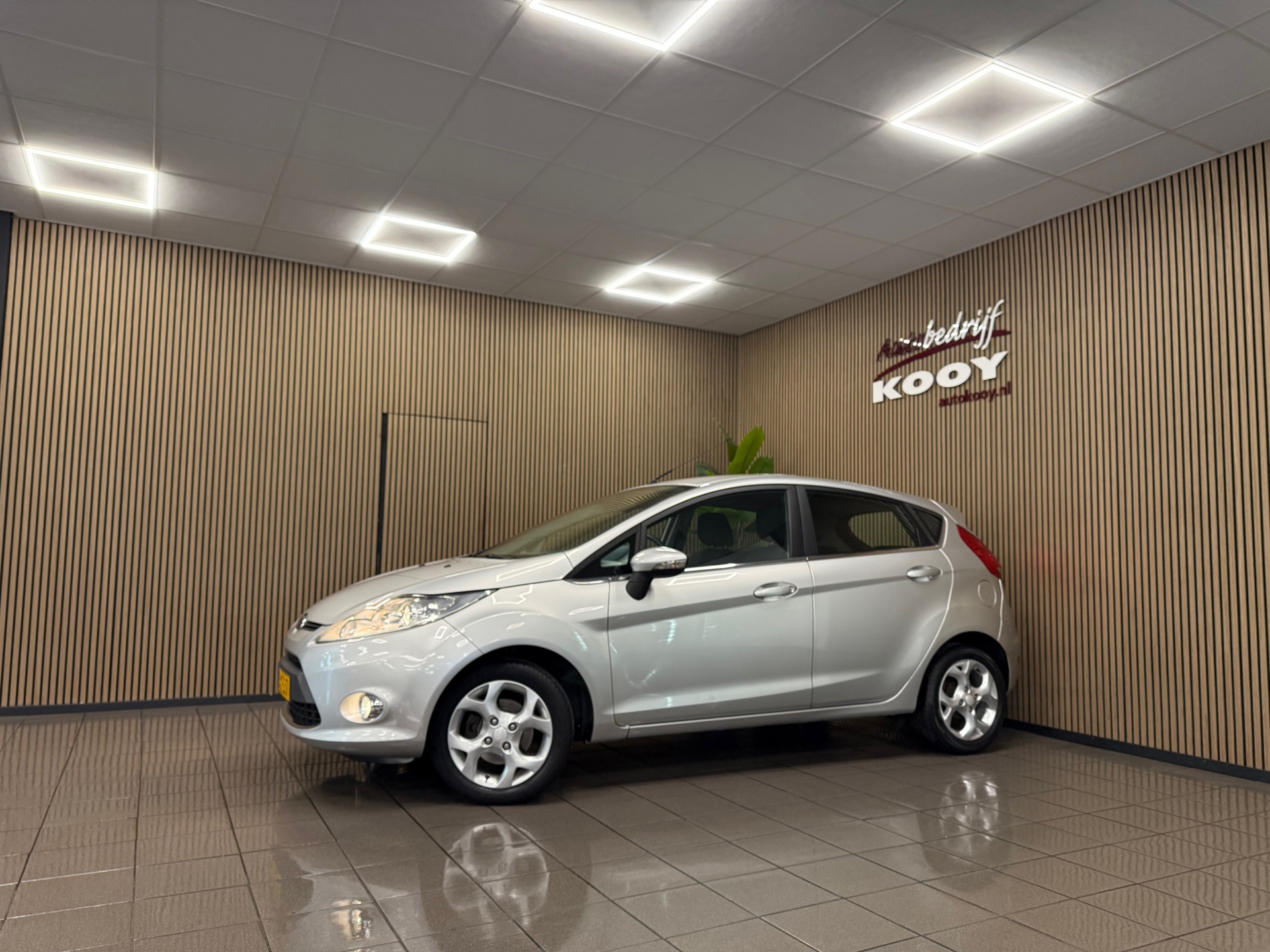 https://www.autokooy.nl//xml/images/57044580-9.JPG