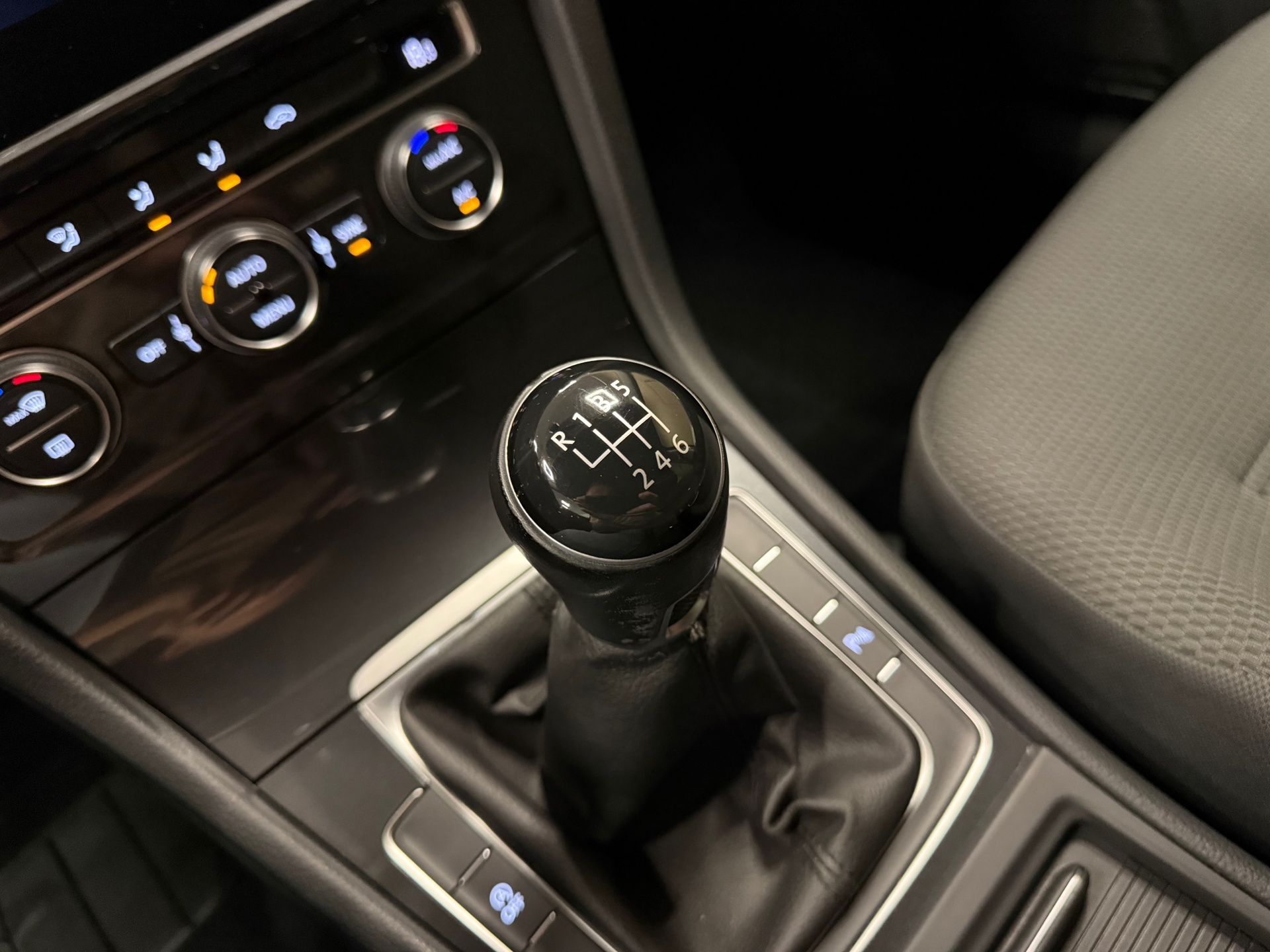 https://www.autokooy.nl//xml/images/57071860-20.JPG