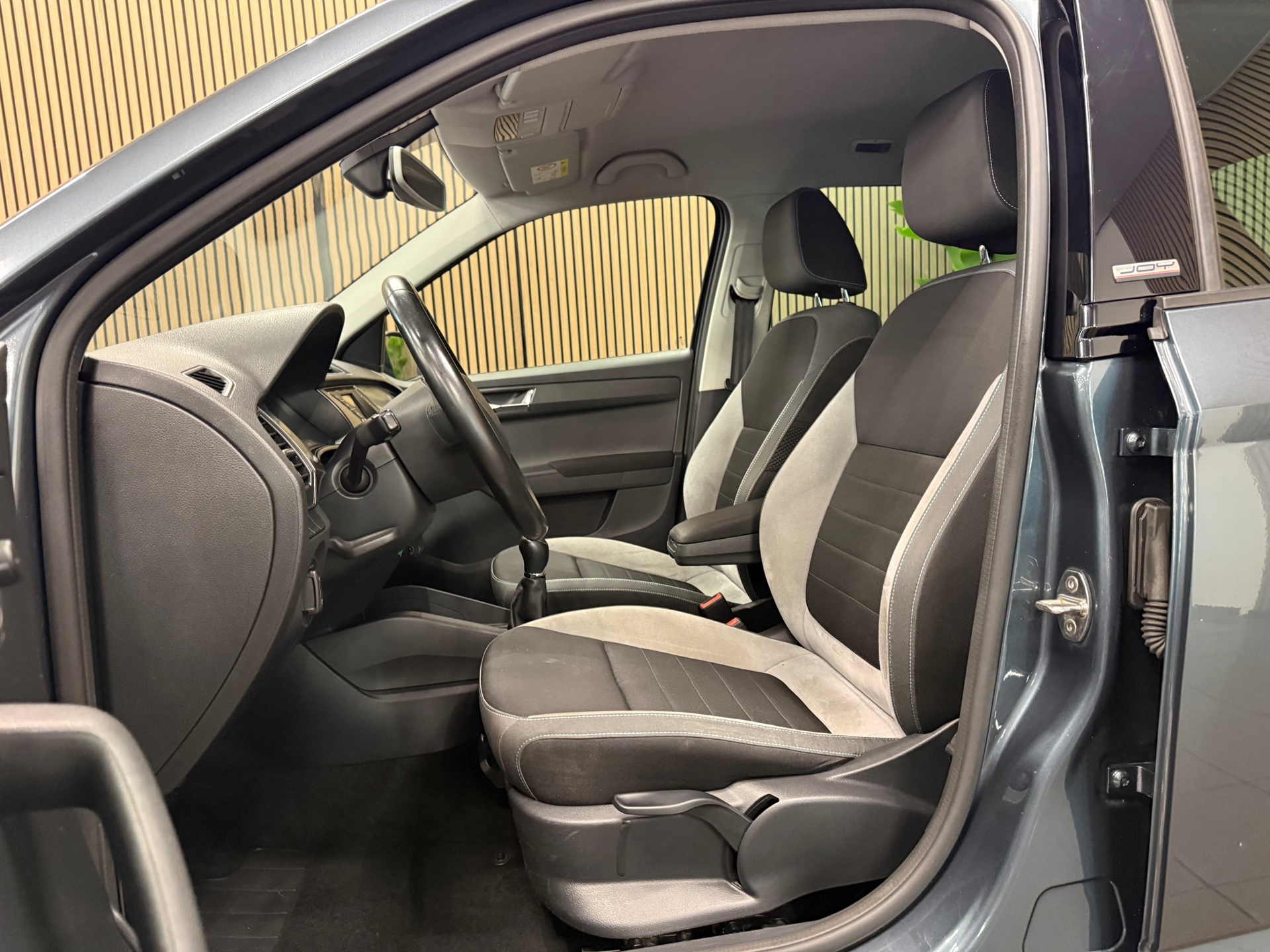 https://www.autokooy.nl//xml/images/57072180-11.JPG
