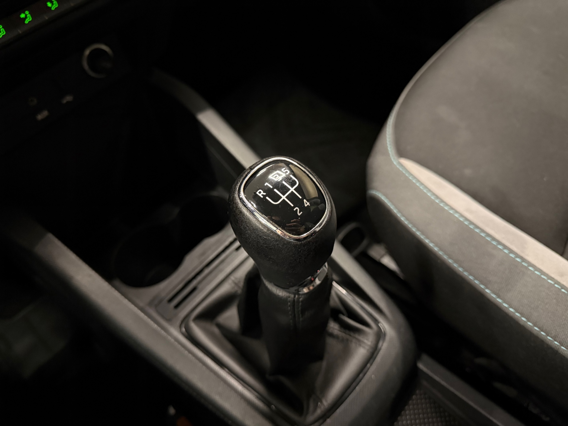 https://www.autokooy.nl//xml/images/57072180-19.JPG