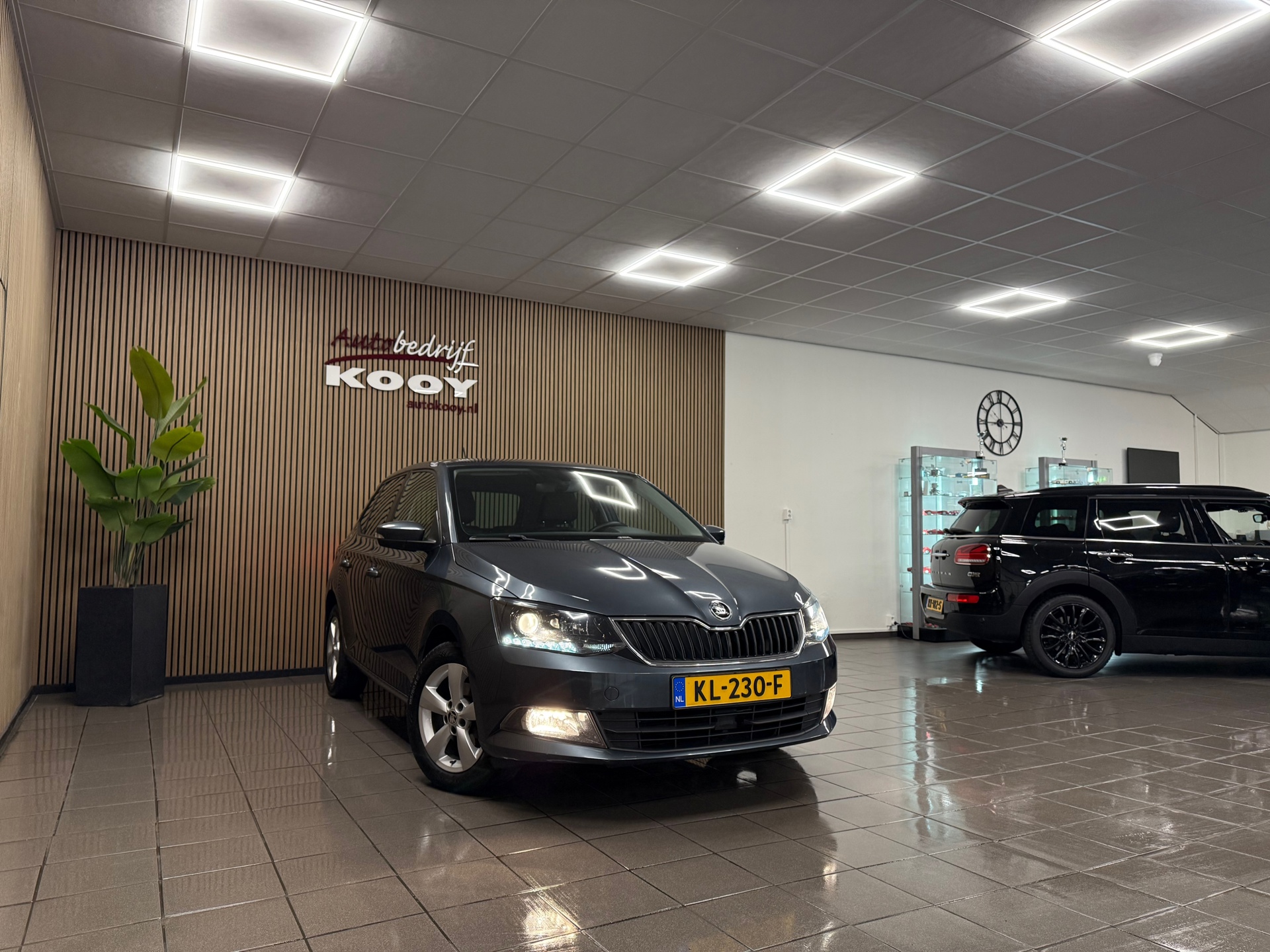 https://www.autokooy.nl//xml/images/57072180-7.JPG