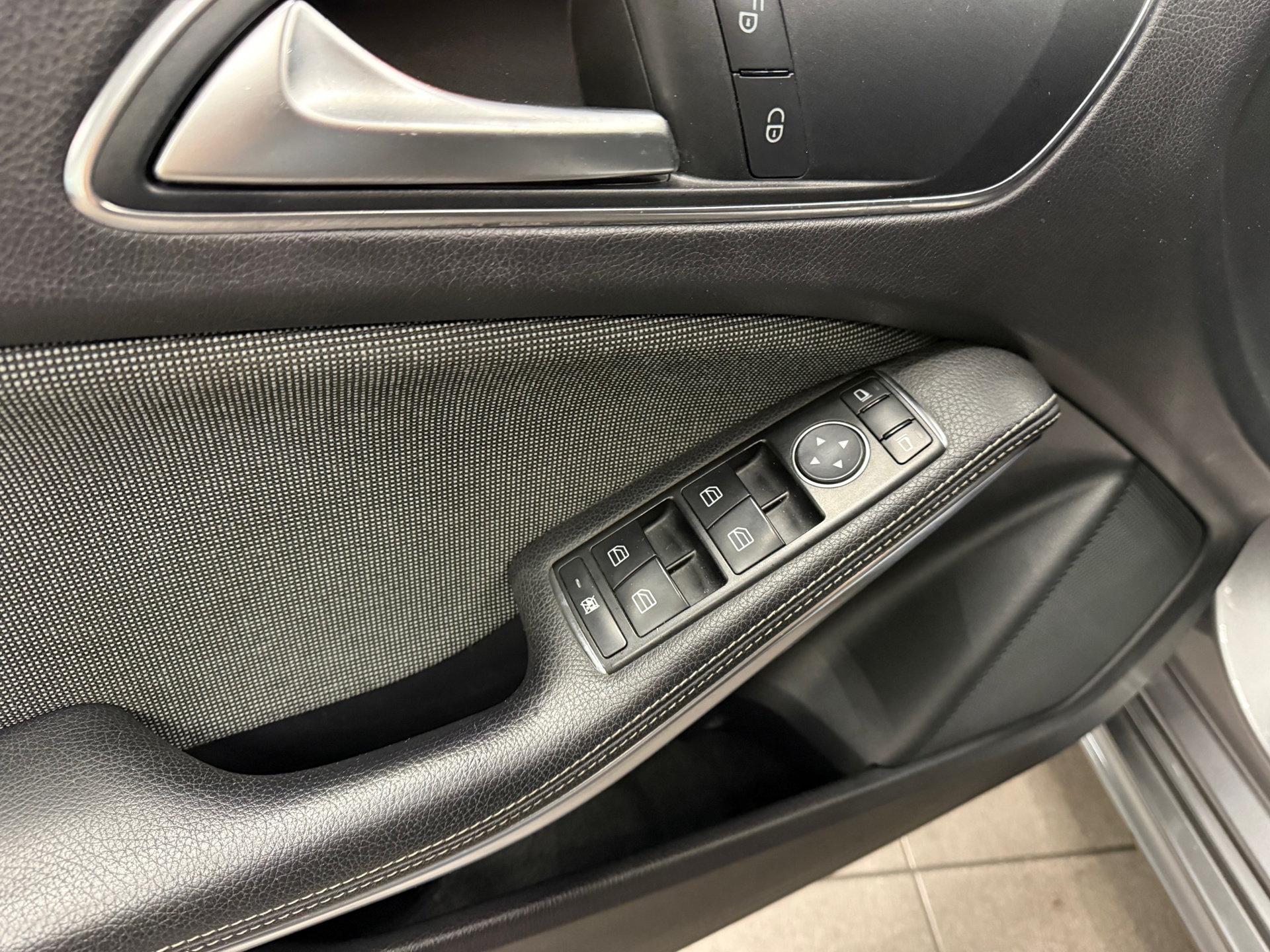 https://www.autokooy.nl//xml/images/57074305-10.JPG