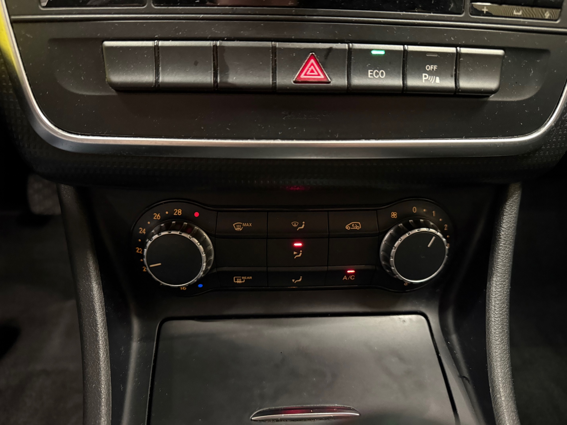 https://www.autokooy.nl//xml/images/57074305-18.JPG