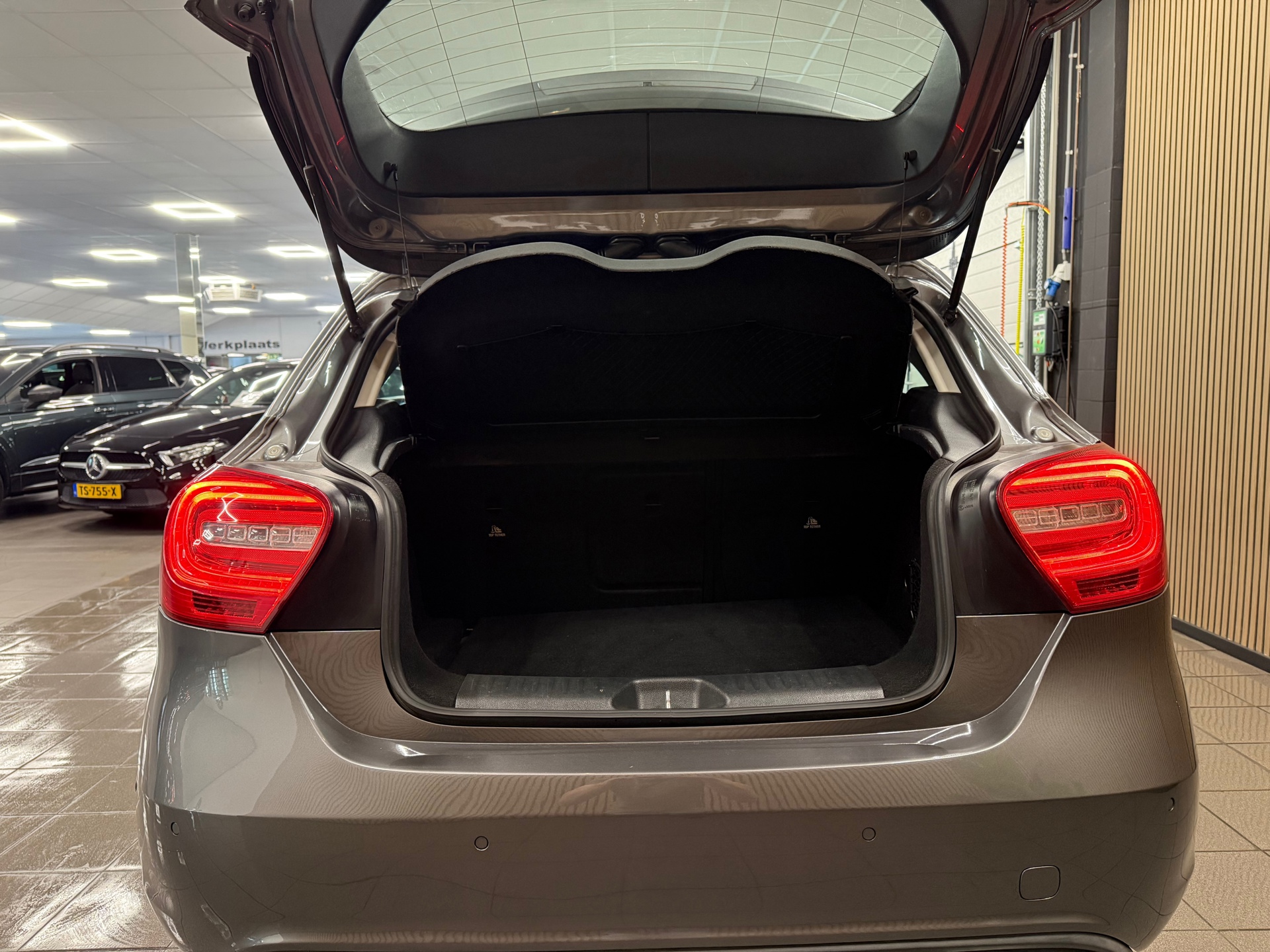 https://www.autokooy.nl//xml/images/57074305-5.JPG