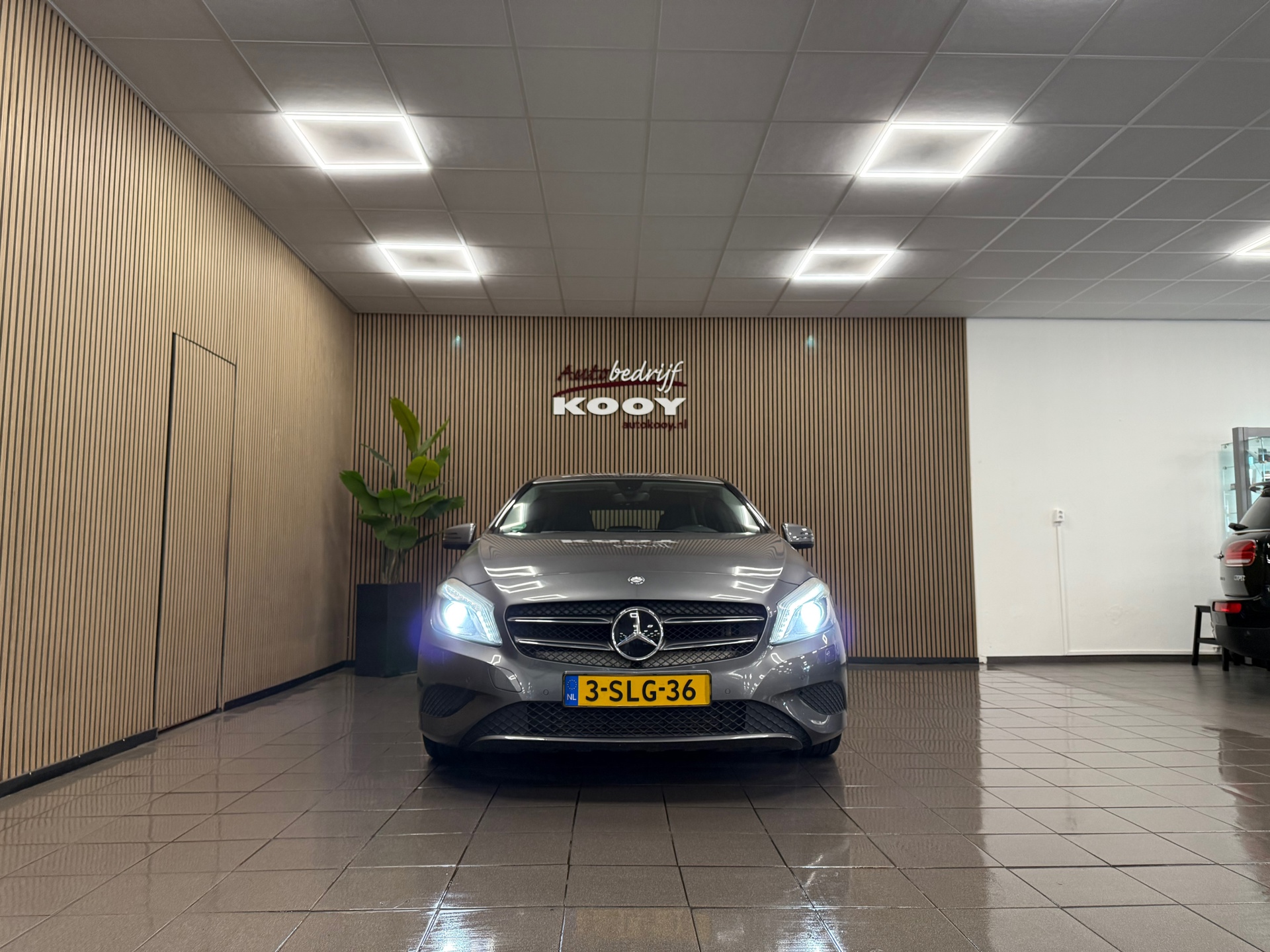 https://www.autokooy.nl//xml/images/57074305-8.JPG