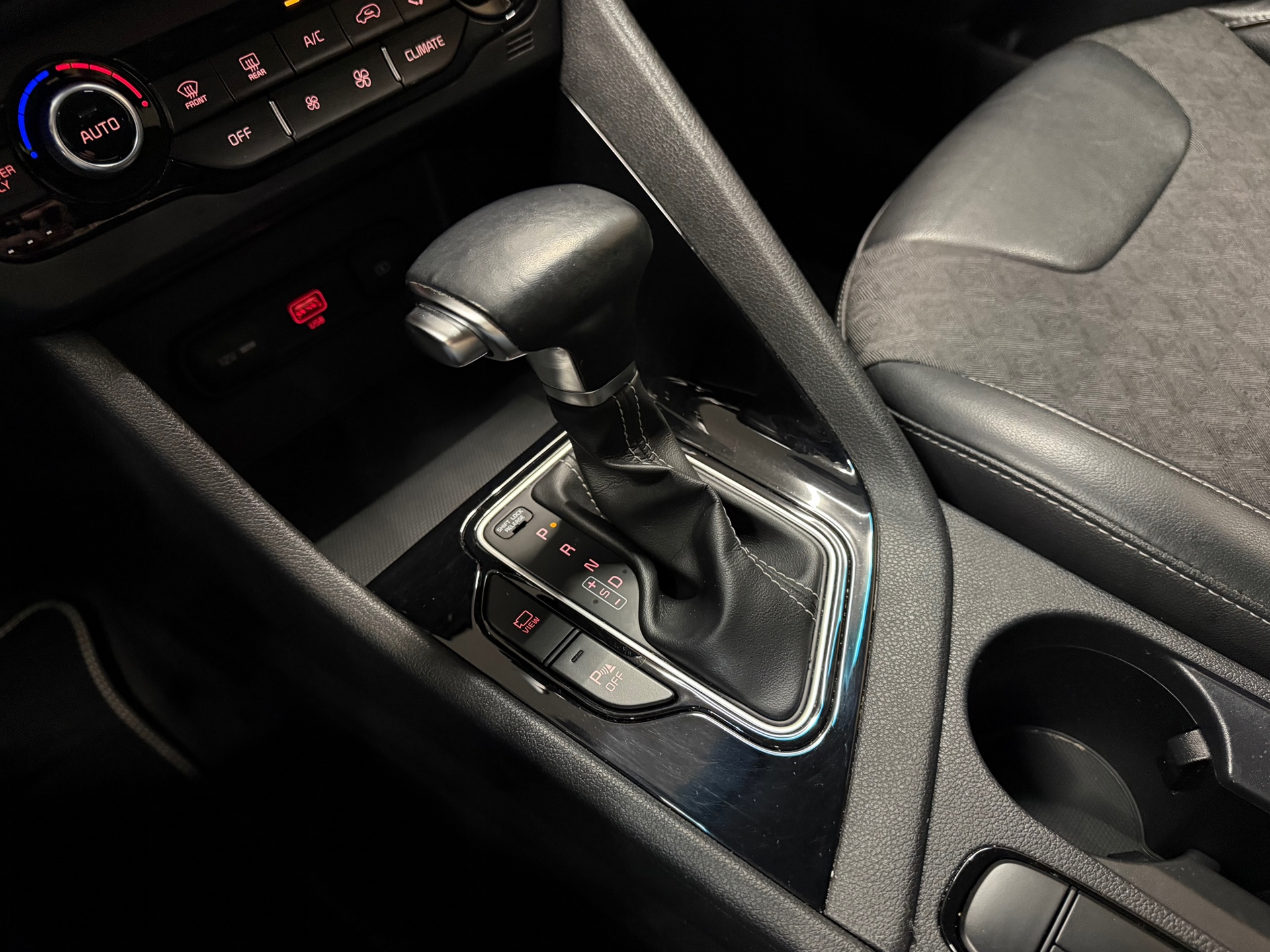 https://www.autokooy.nl//xml/images/57104670-20.JPG
