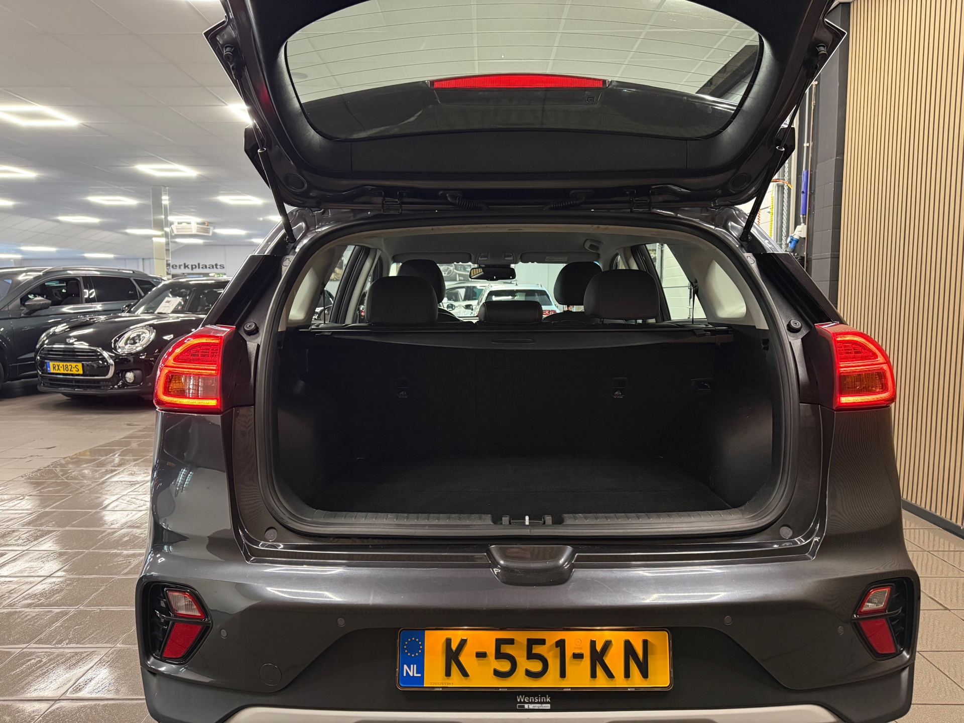 https://www.autokooy.nl//xml/images/57104670-5.JPG