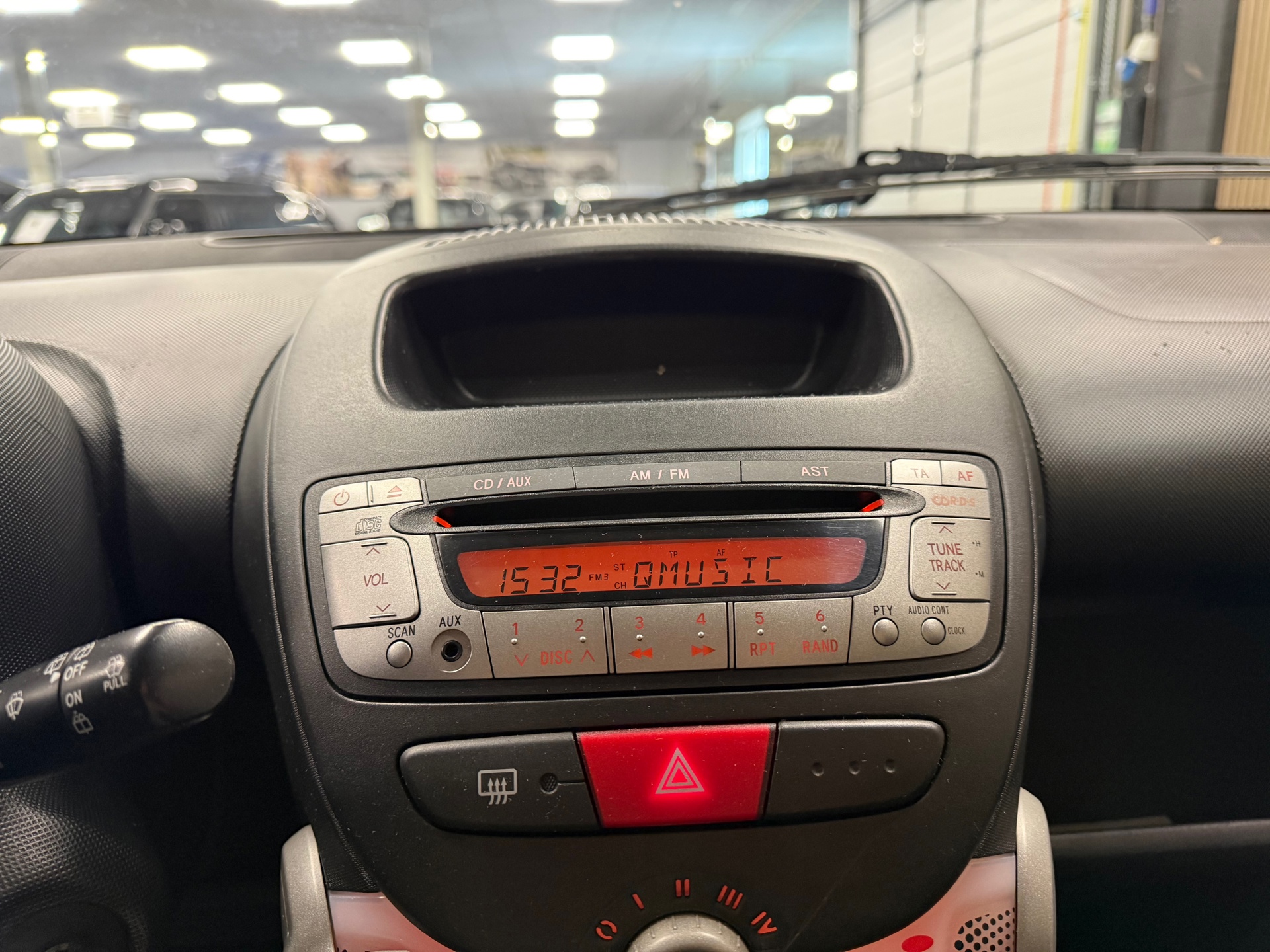 https://www.autokooy.nl//xml/images/57105496-16.JPG