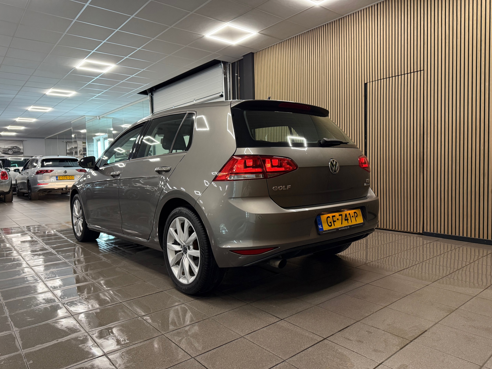 https://www.autokooy.nl//xml/images/57105606-3.JPG