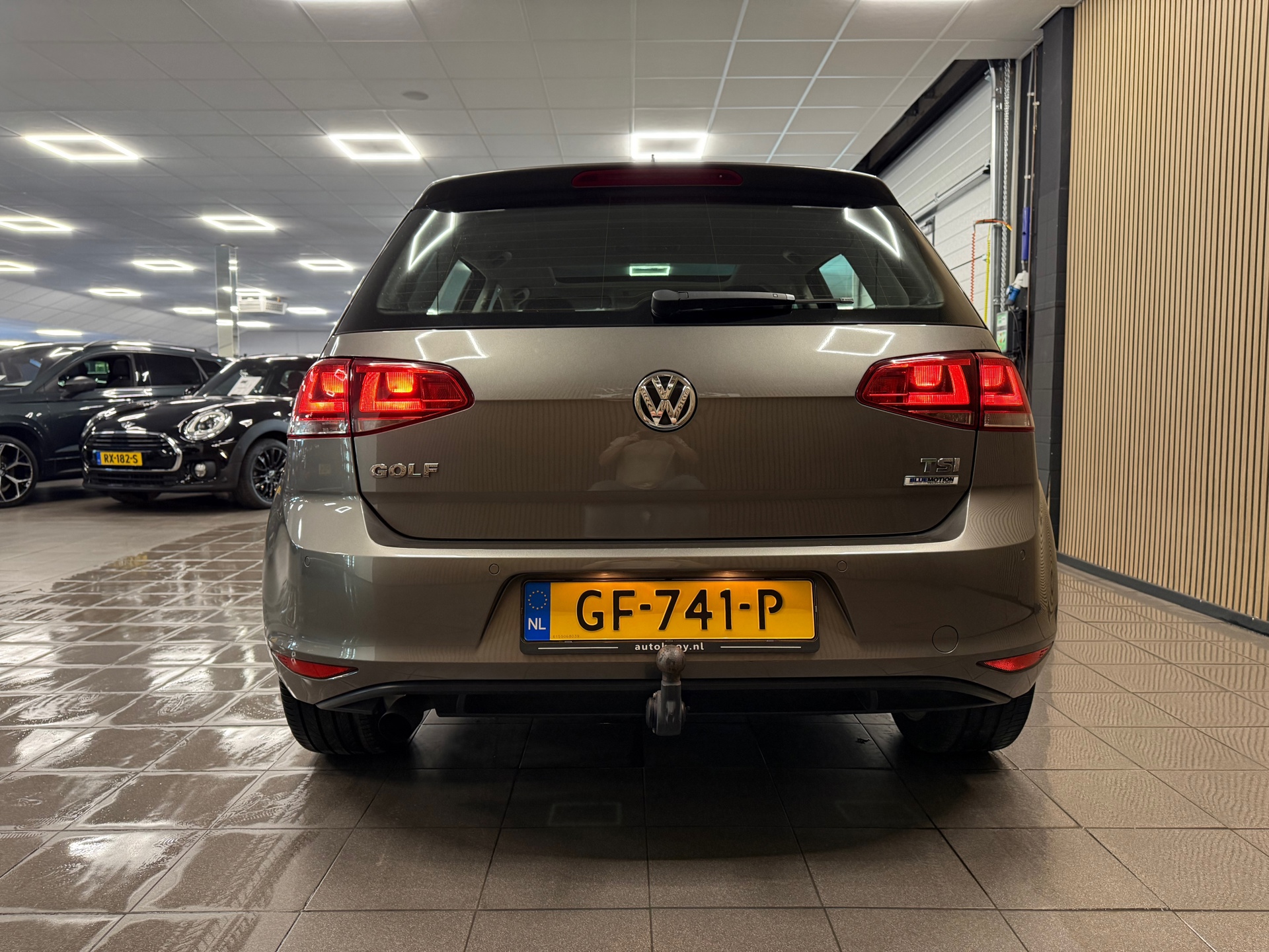 https://www.autokooy.nl//xml/images/57105606-4.JPG