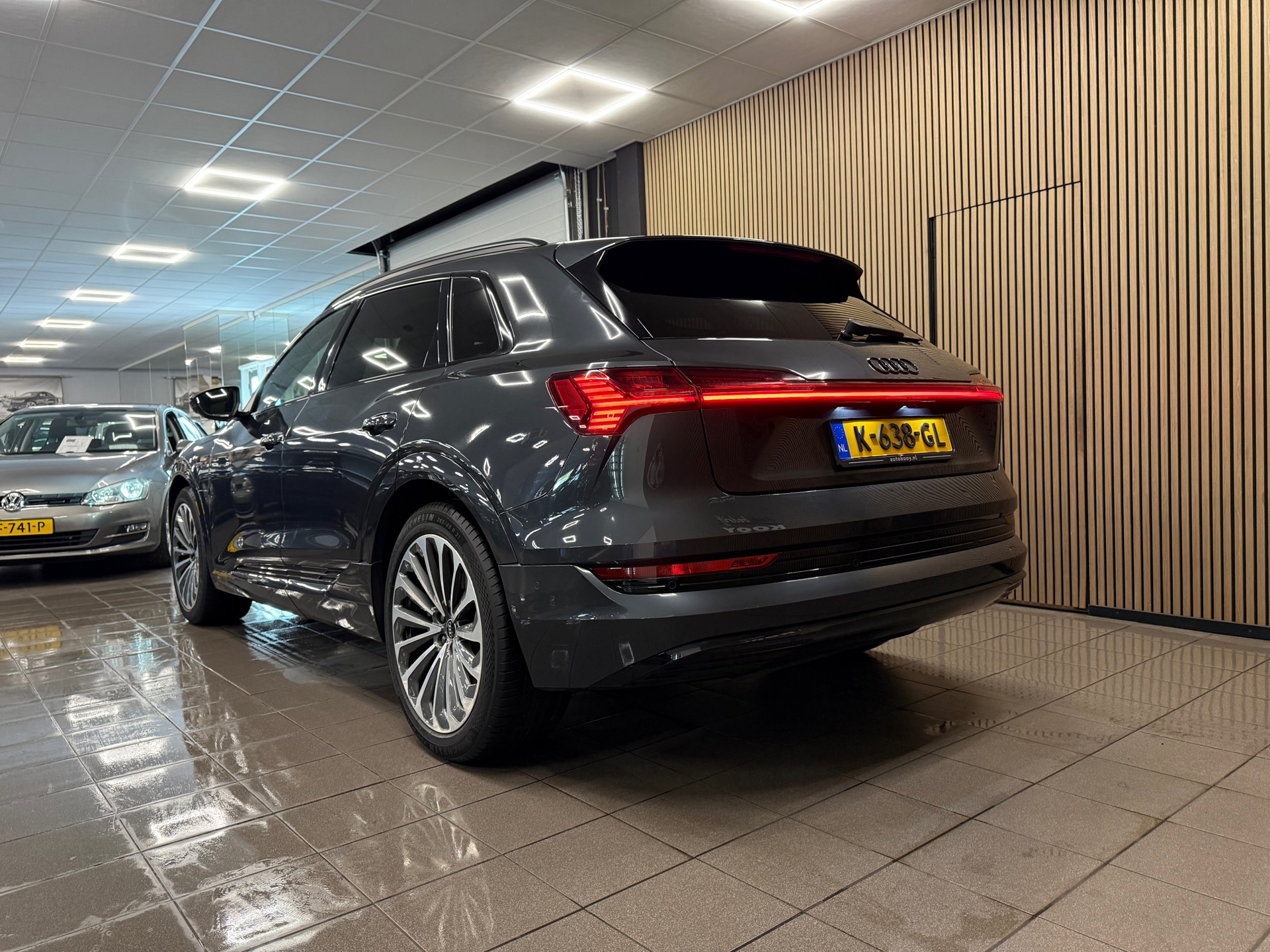 https://www.autokooy.nl//xml/images/57135299-3.JPG