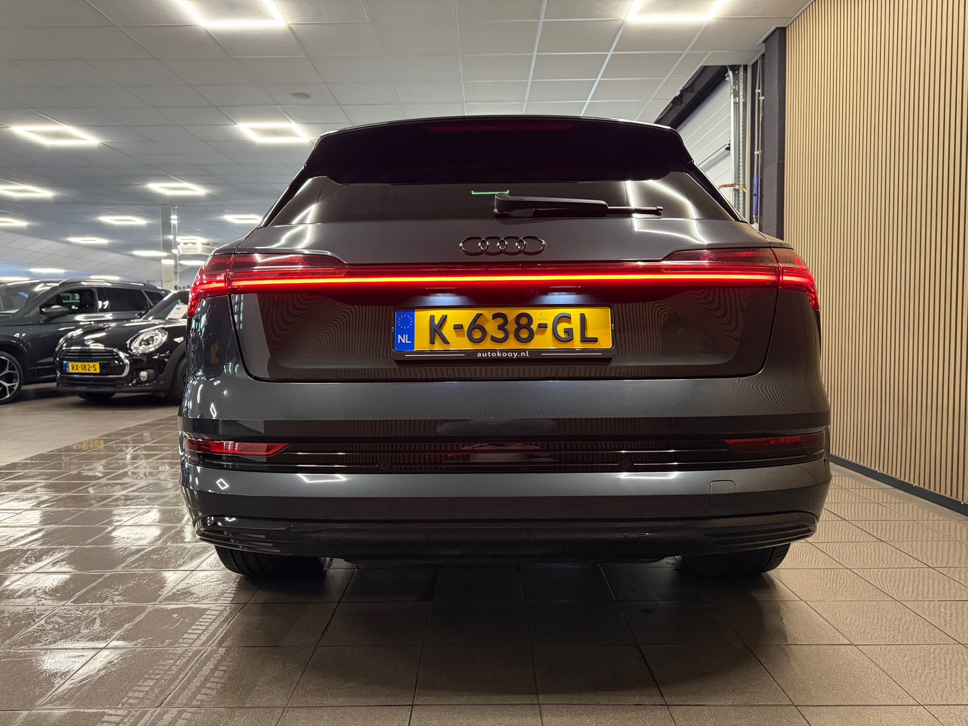 https://www.autokooy.nl//xml/images/57135299-4.JPG