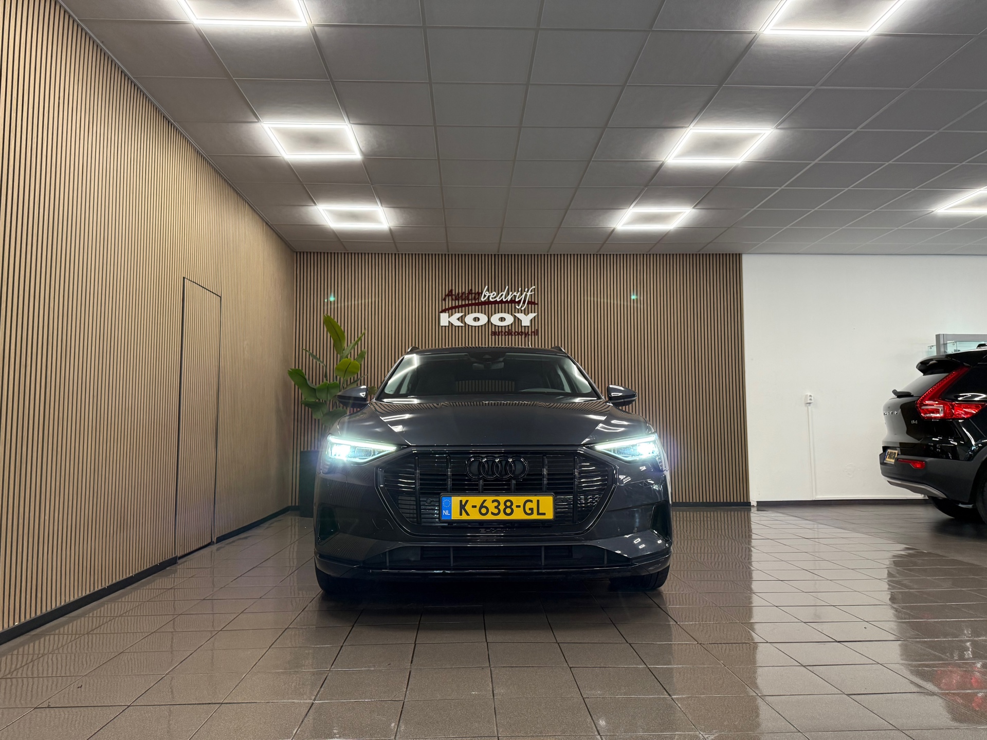 https://www.autokooy.nl//xml/images/57135299-9.JPG