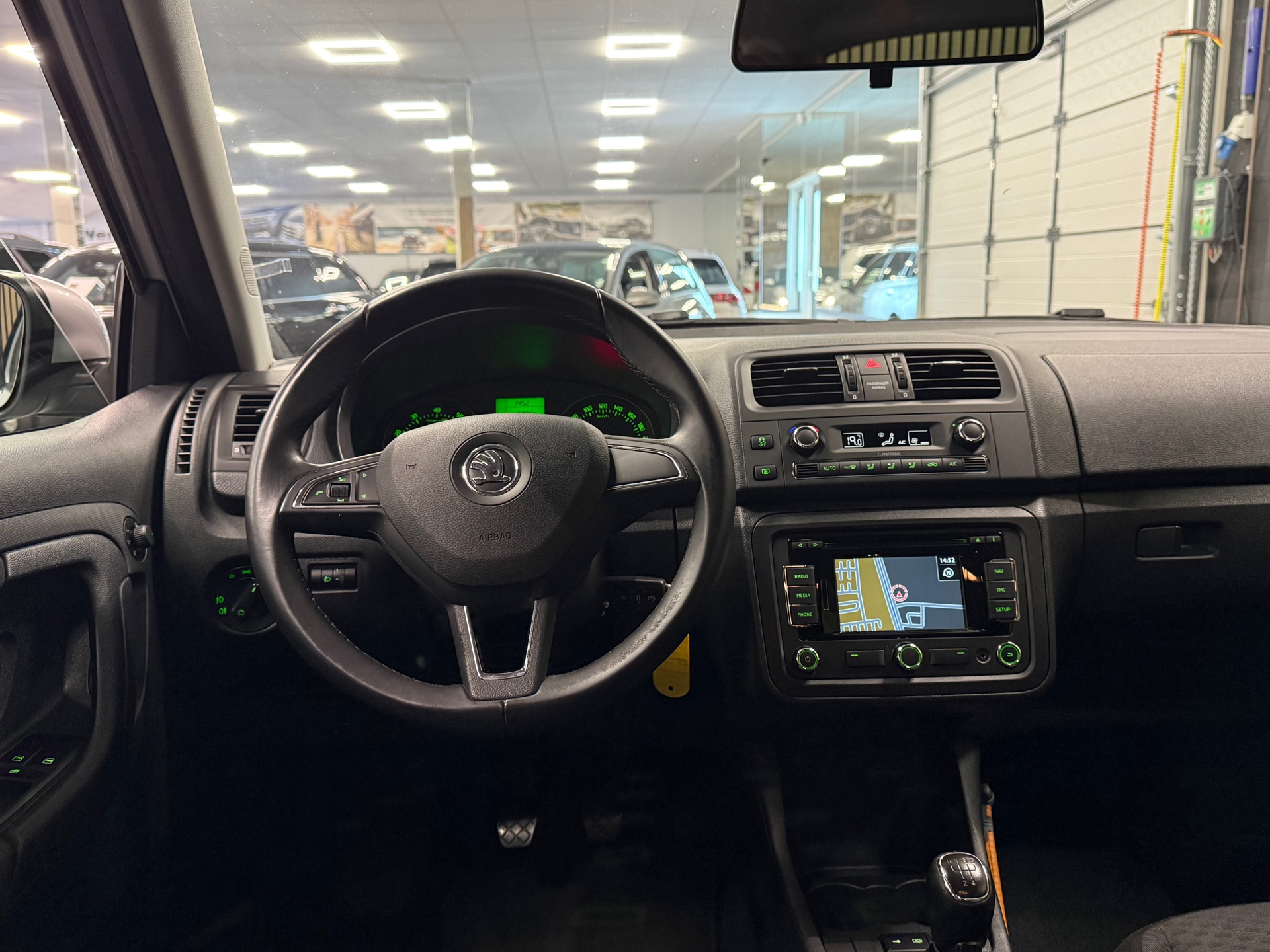 https://www.autokooy.nl//xml/images/57186008-20.JPG