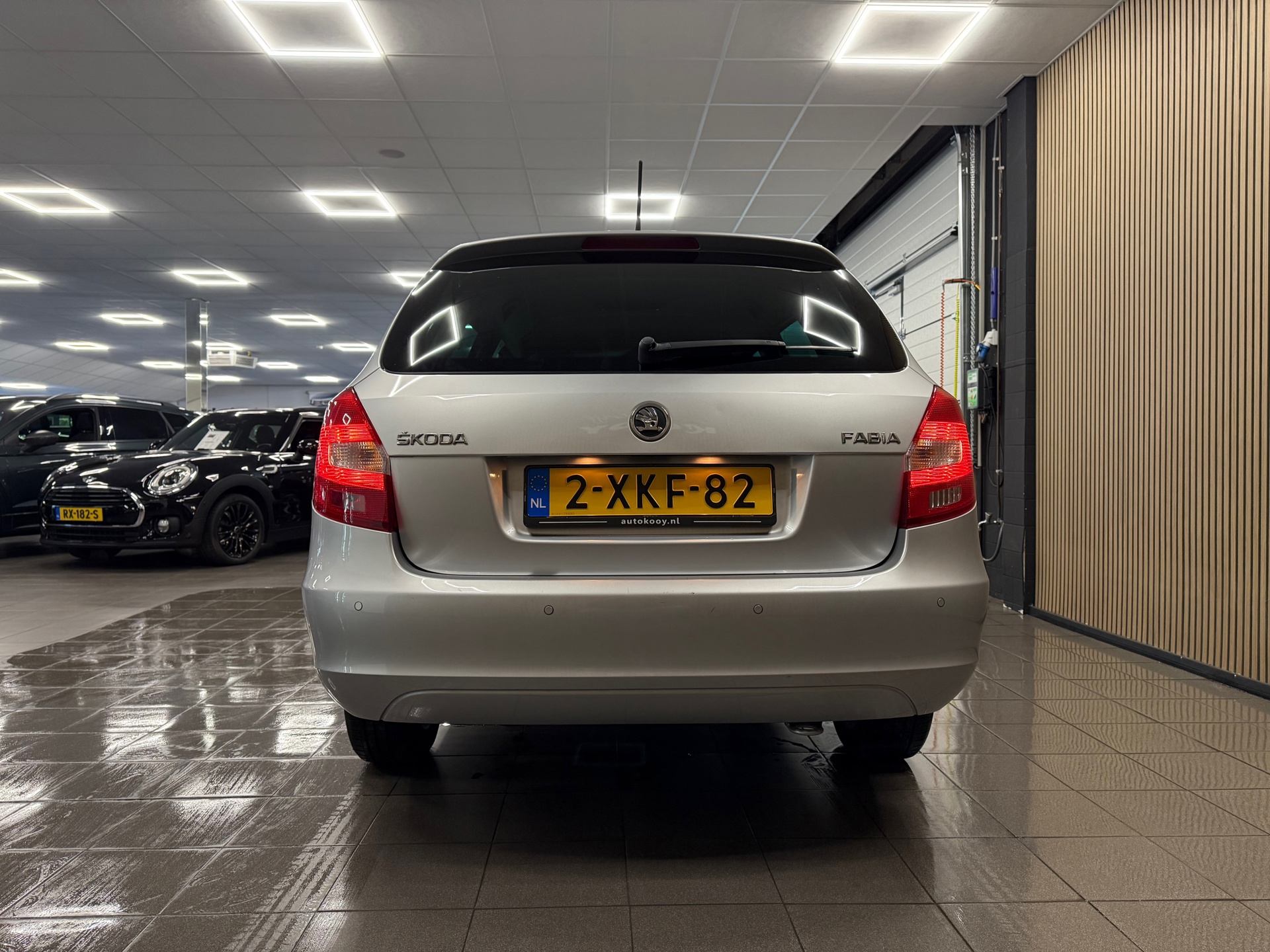 https://www.autokooy.nl//xml/images/57186008-4.JPG